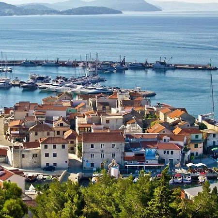 In With Terrace, Air Conditioning, Wifi, Dishwasher, Pool 4932-1 Apartment Vodice