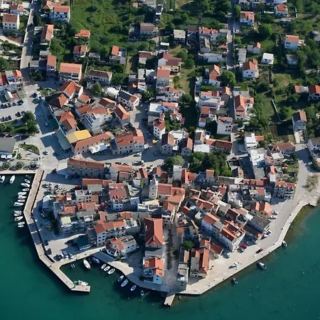 In With Terrace, Air Conditioning, Wifi, Dishwasher, Pool 4932-1 *