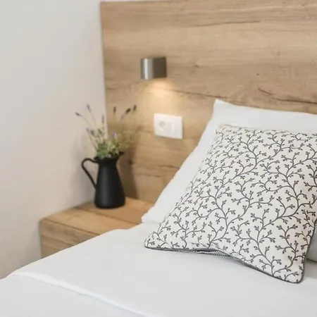 In With Terrace, Air Conditioning, Wifi, Dishwasher, Pool 4932-1 *