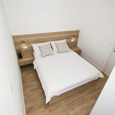 In With Terrace, Air Conditioning, Wifi, Dishwasher, Pool 4932-1 Apartment *