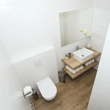 Apartment In With Terrace, Air Conditioning, Wifi, Dishwasher, Pool 4932-1 Vodice