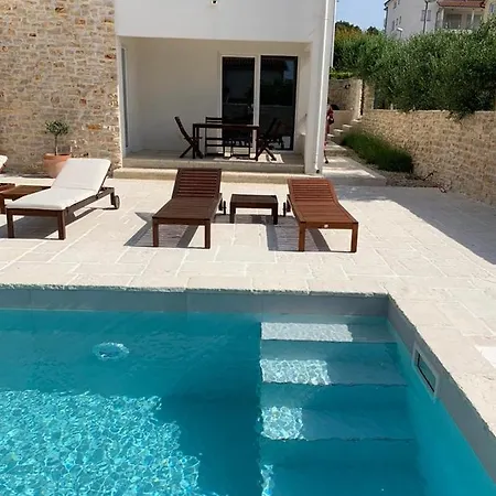 In With Terrace, Air Conditioning, Wifi, Dishwasher, Pool 4932-1 Apartamento Vodice