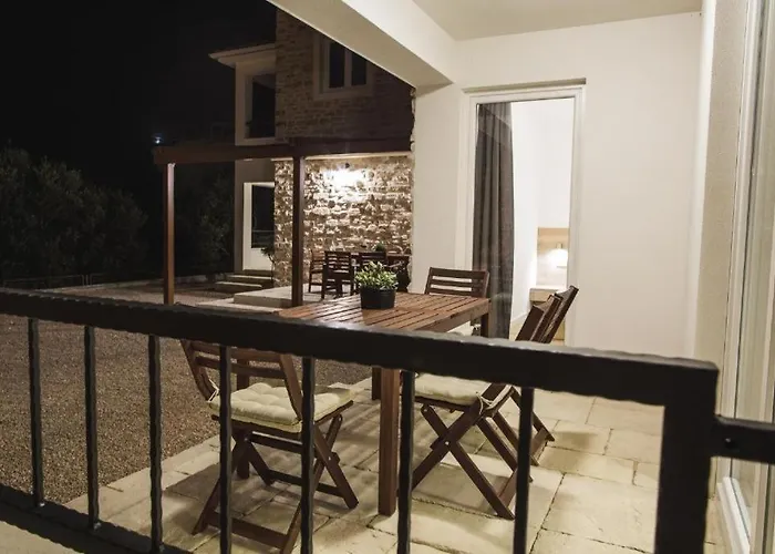 In With Terrace, Air Conditioning, Wifi, Dishwasher, Pool 4932-1 Apartman Vodice