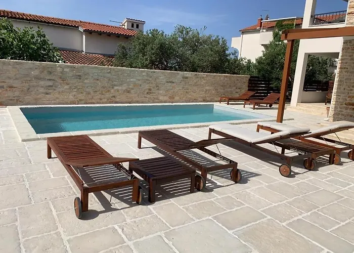 In With Terrace, Air Conditioning, Wifi, Dishwasher, Pool 4932-1 Vodice